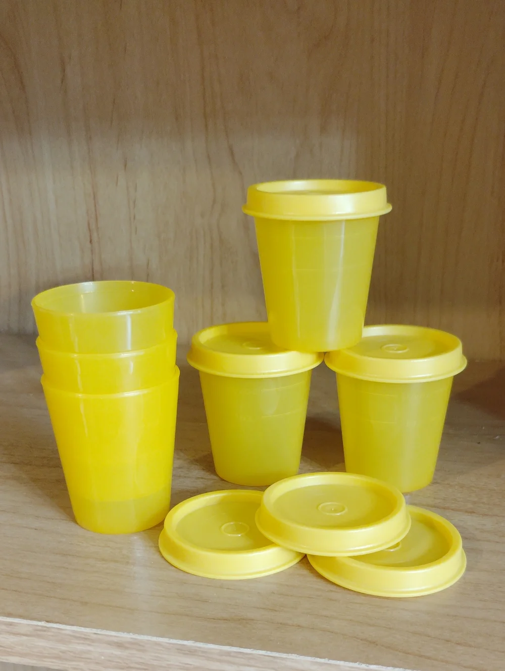 Tupperware Classic Sheer Midgets 2 oz. Minis 6 PC SET Tupper Jell-O Shot Glasses